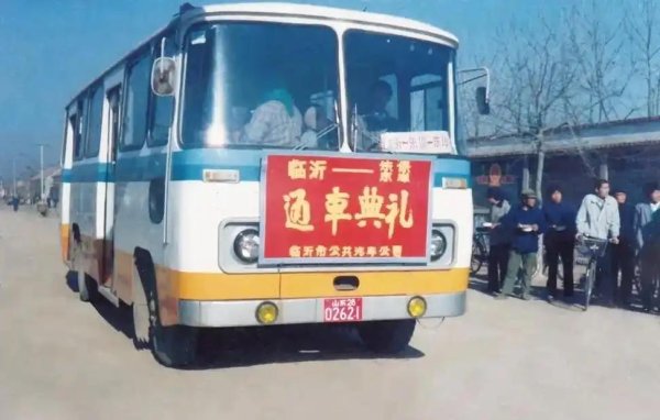 配资信息与市场分析平台 山东制造之痛：已陨落的淄博客车厂，曾首创国产双层客车扬名全国